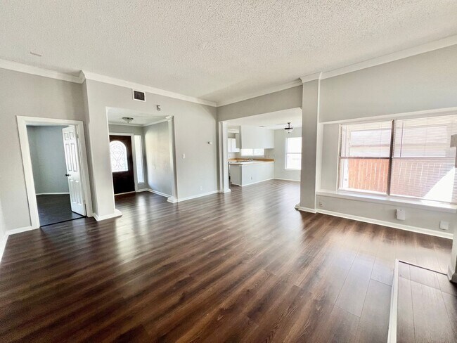 Photo - **MOVE IN SPECIAL!** 3 Bedroom 2 Bath Home...