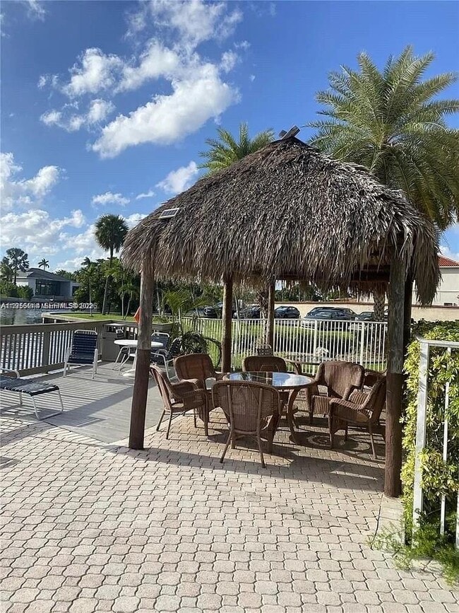 Photo - 2001 Atlantic Shores Blvd Unit 409