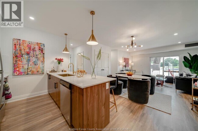 Photo - 11957 Tecumseh Rd E Unité 102