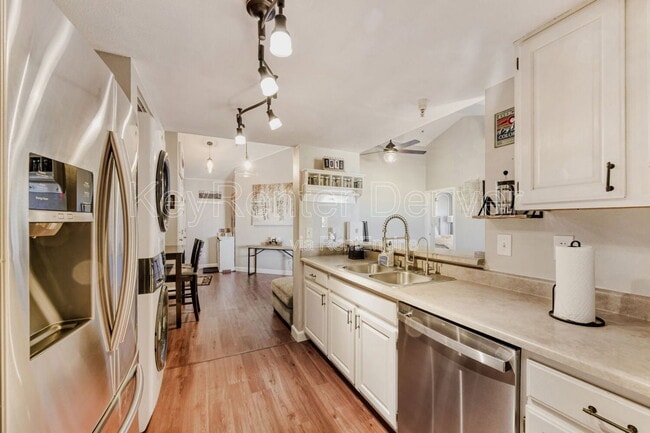 Photo - 12304 W Cross Dr Unit 302