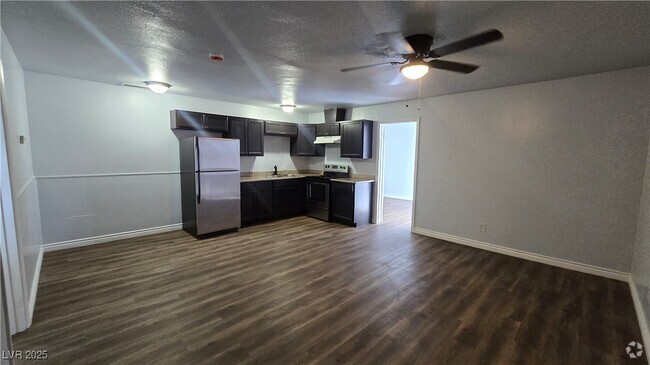 Building Photo - 716 N 11th St Unit 1 Rental