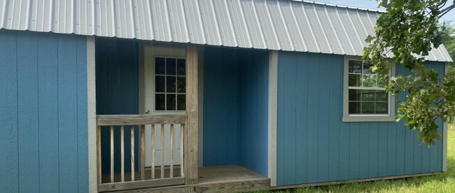 Photo - 304 Jones Rd