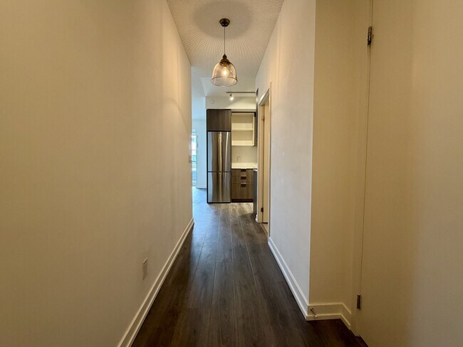 Photo - 200-200 Sackville St