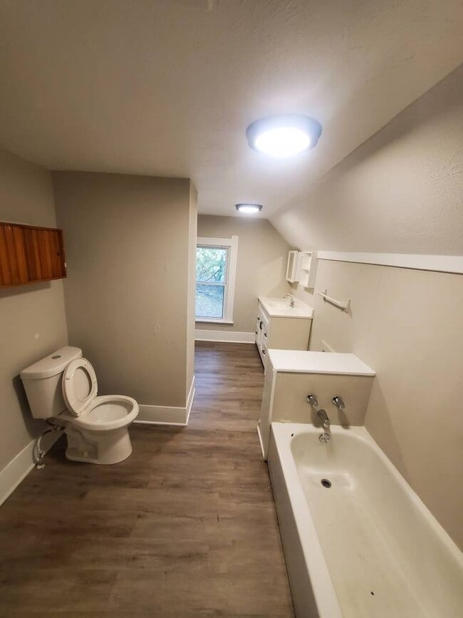 Photo - Charming 4-Bedroom Property in Prime Location