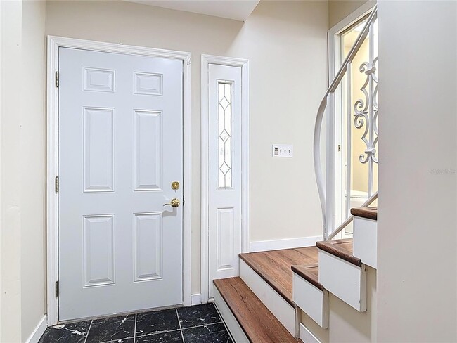 Photo - 289 Gull Dr S