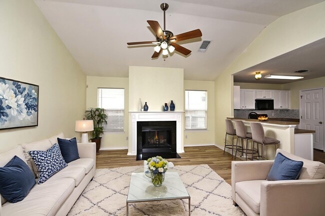 Photo - GREAT SINGLE STORY HOME  |  DECK REDONE CL...