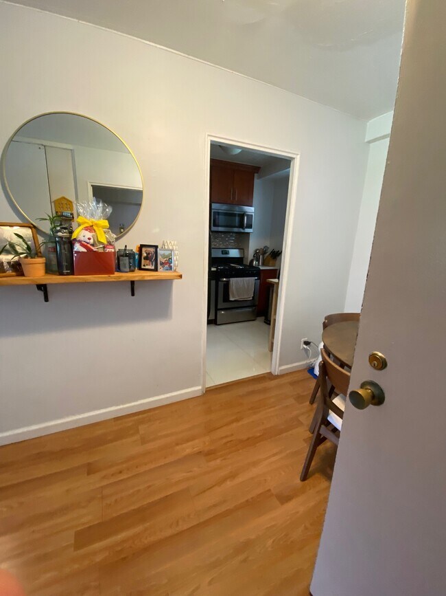 Photo - 6125 98th St Unidad 1L