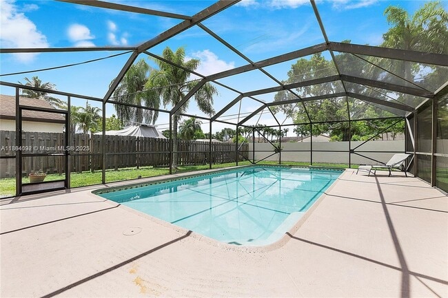 Building Photo - 11909 SW 48th Ct Rental
