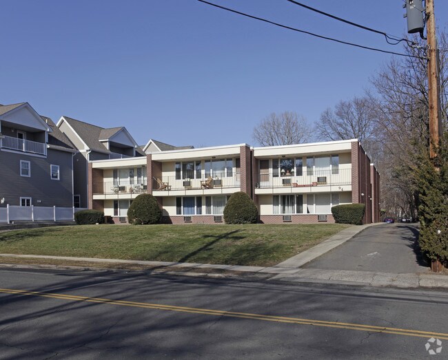 94 Maple Tree Ave Apartments For Rent in Stamford, CT