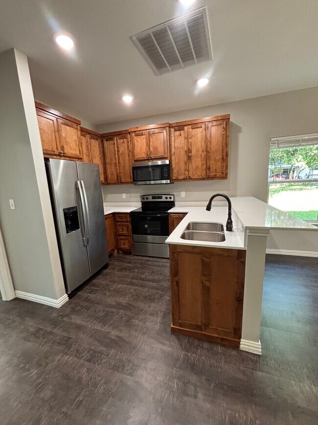 Photo - 1136 W Shirley St