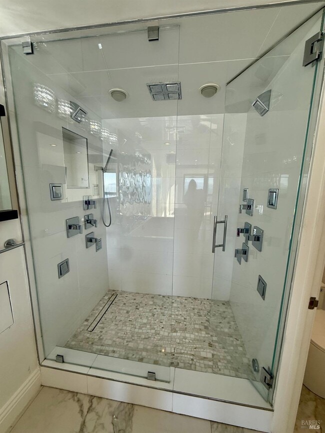 Building Photo - 6363 Christie Ave Unit 2513