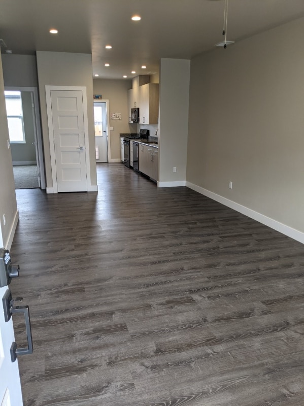 Photo - 2114 Emma Ln