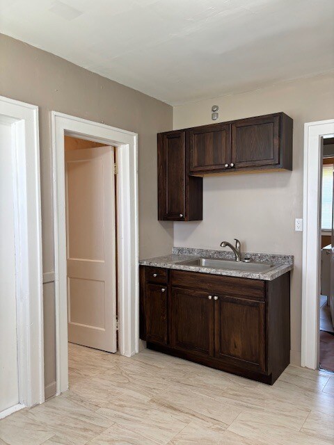 Photo - 4915 Maplewood Ave