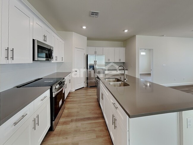 Photo - 13107 N Honest Endeavor Wy