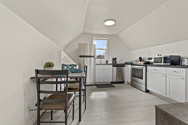 Photo - 523 18th Ave S Unidad ID1308965P