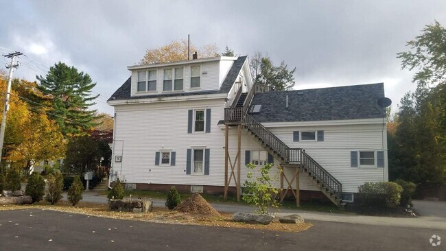 Building Photo - 8 Stanwood St Rental