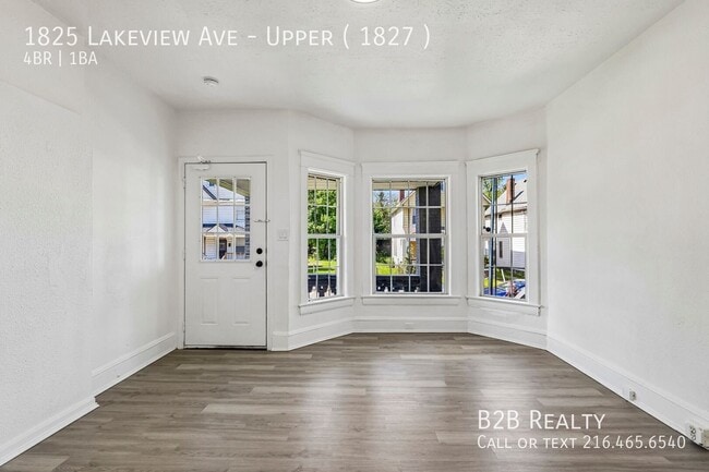 1825 Lakeview Rd Unidad Upper ( 1827 )