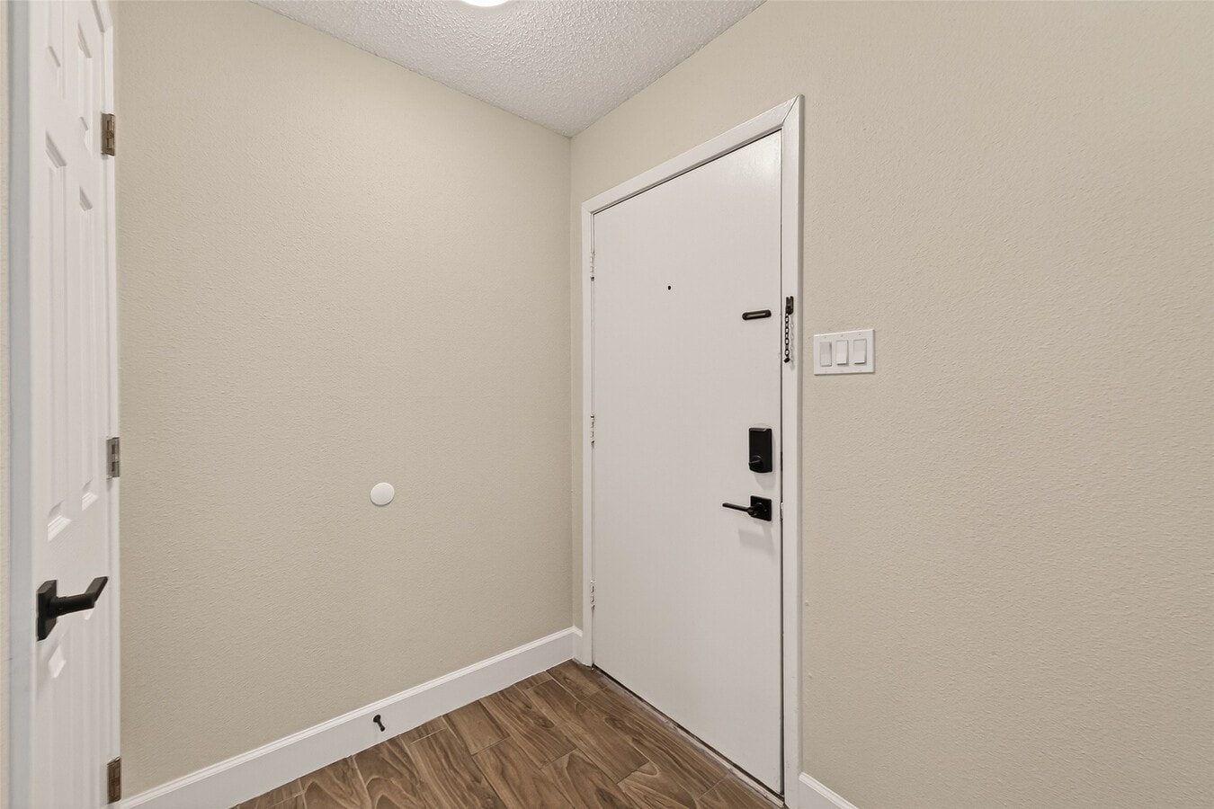 Photo - 7714 Renwick Dr Unit M68