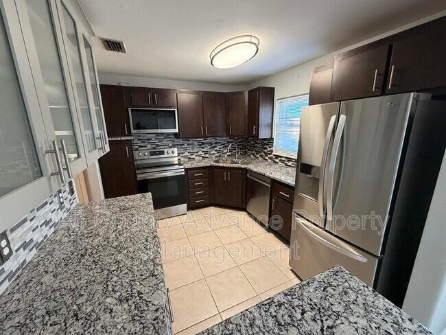 Photo - 218 Dogwood Cir