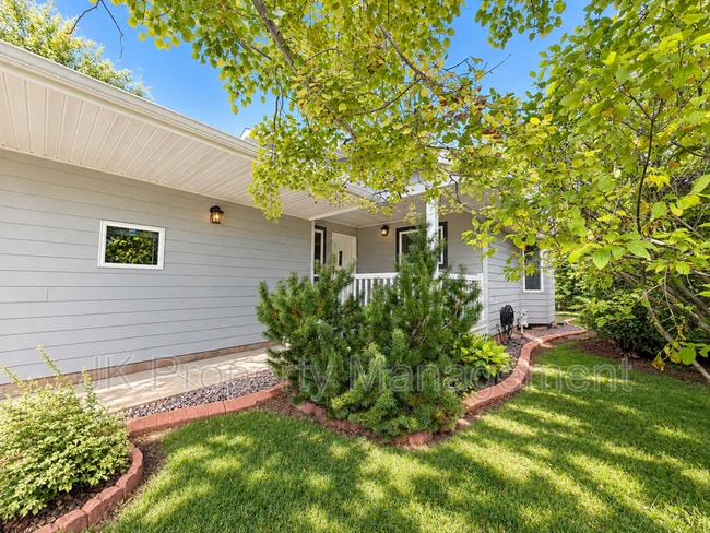 Building Photo - 3209 Wild Rose Ln