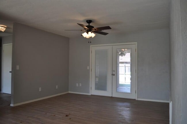 Photo - 6805 NW 63rd Terrace