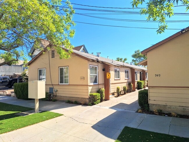 Building Photo - Cute 1bd Apartment on Ground Floor Unit 1