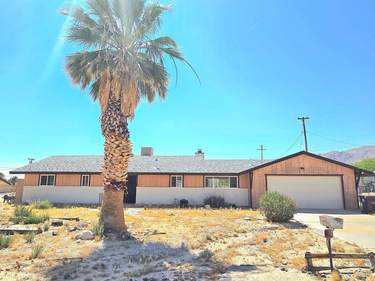 3 Bedroom 2 Bathroom Home - 3 Bedroom 2 Bathroom Home