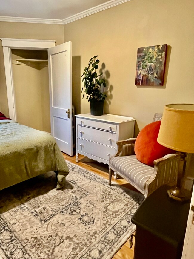 Photo - 868 Broadway Unidad Move in Ready 1 Bedroom