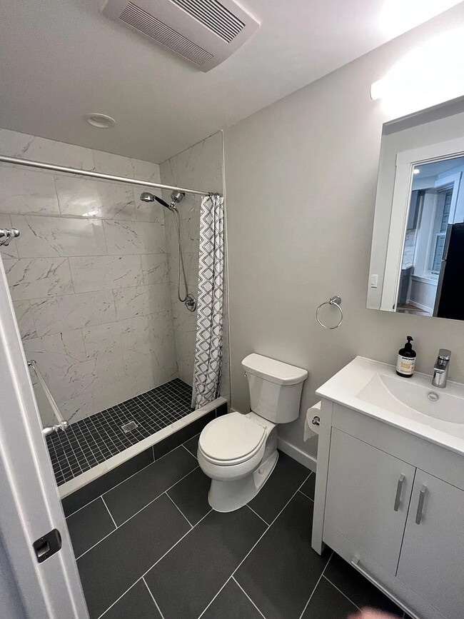 Photo - 426a 2nd Ave