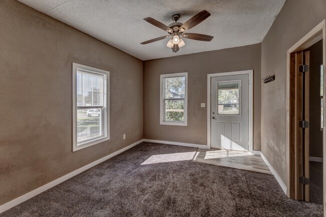 Photo - 812 Allen Ave