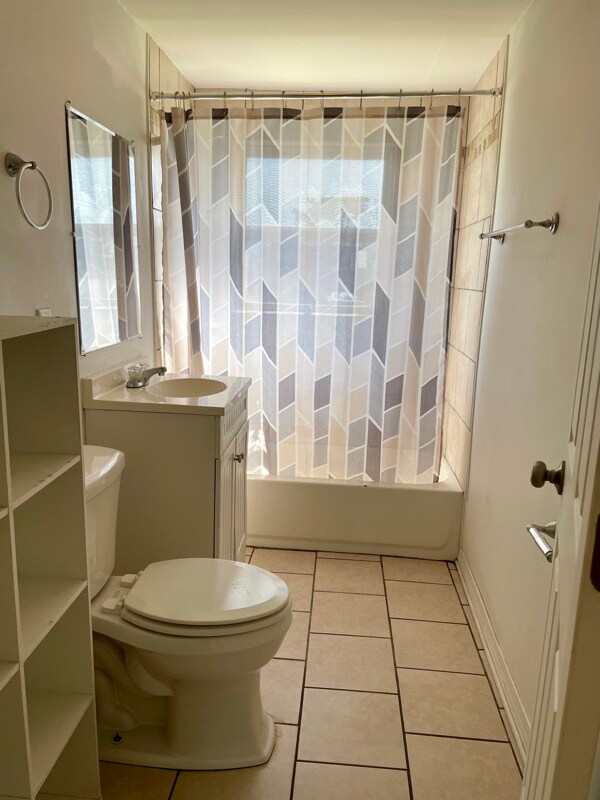 Photo - 102 Short St