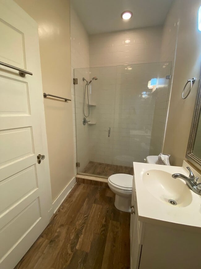 Photo - 2 Bedroom Available in the University Area! Unidad C