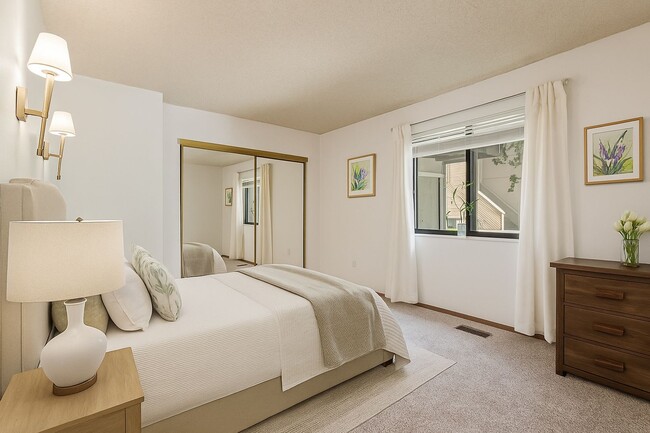 Photo - 1410 Bacchus Dr Unit B