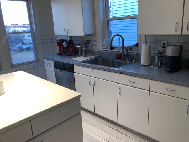 Photo - 231 Harvard St Unidad 5