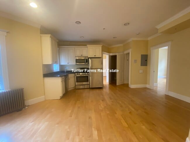 Building Photo - 156 Magazine St Unit 23 Rental