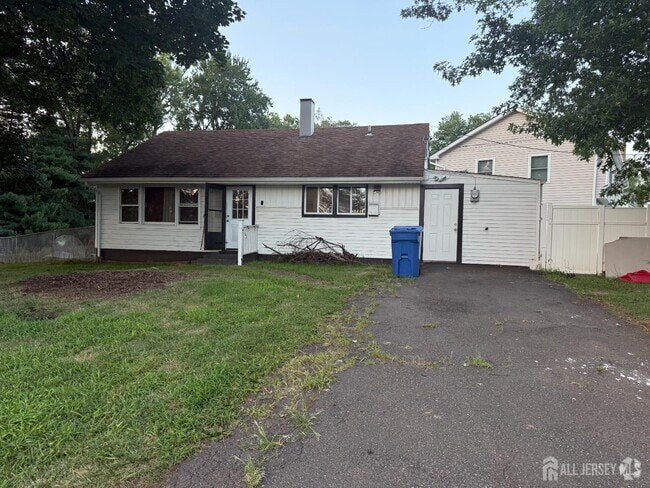 Building Photo - 1211 Stelton Rd Rental