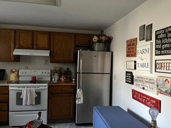 Kitchen - 30 Grant St Unit Downstairs