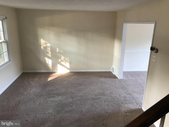 Building Photo - 205 Sycamore Rd