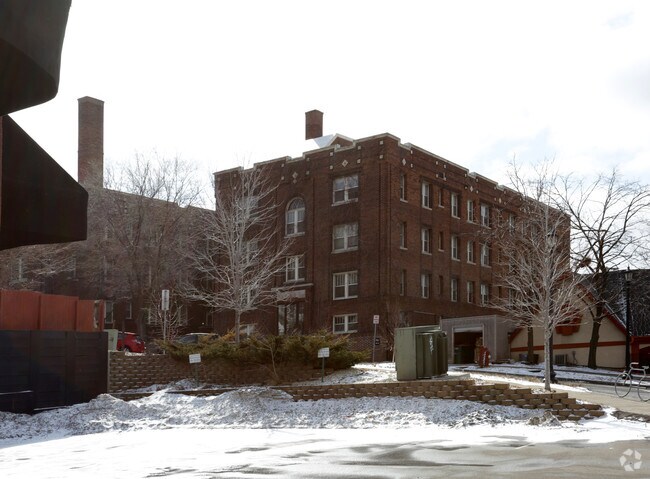 Twin Court Apartments