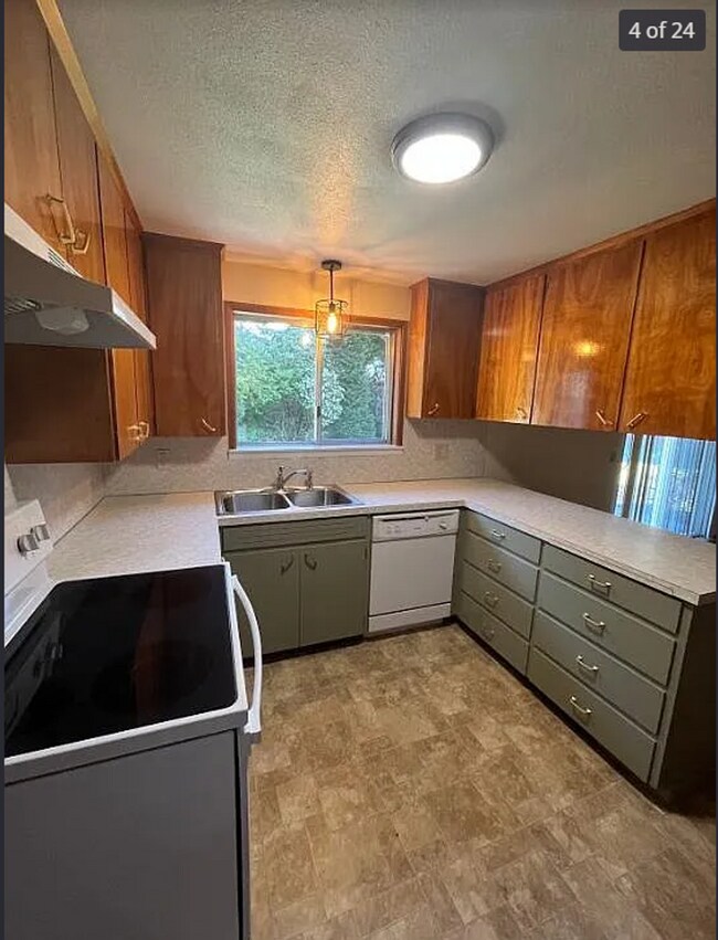 Photo - 3-Bed 2-bathroom Home