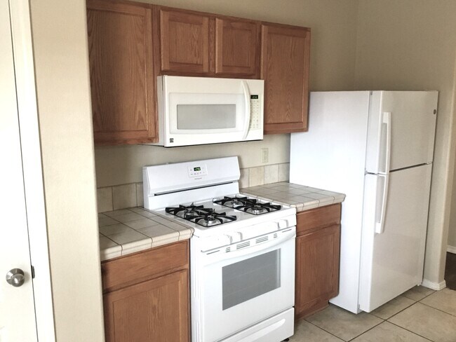 Photo - 3309 Zia St NE