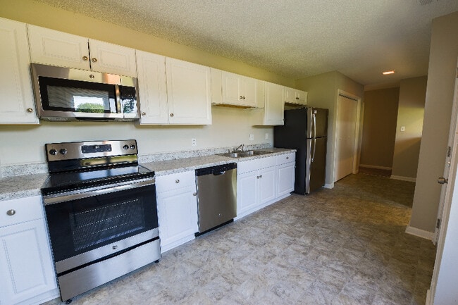 Photo - 7117 Tollhouse Dr