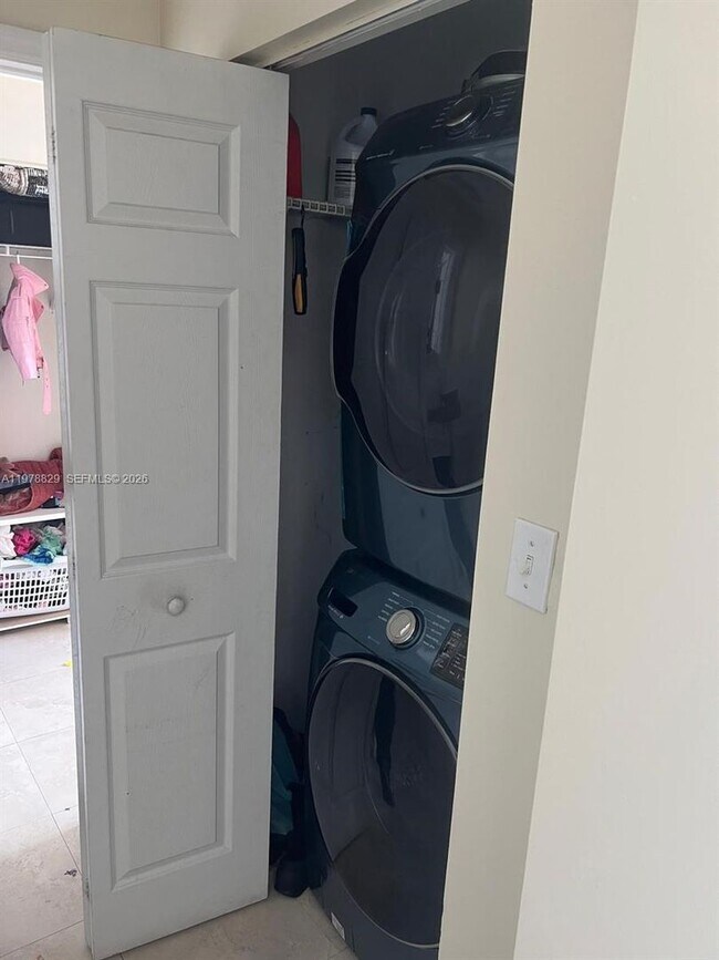 Photo - 140 S Dixie Hwy