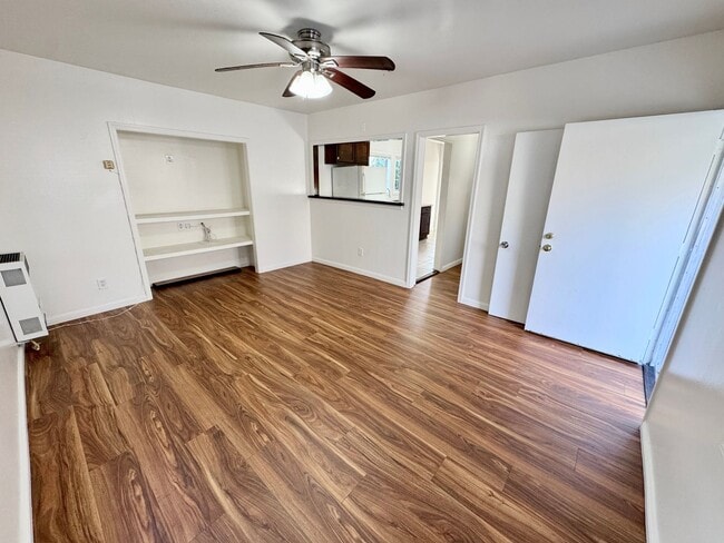 Photo - 5223 De Longpre Ave Unit 5223.5