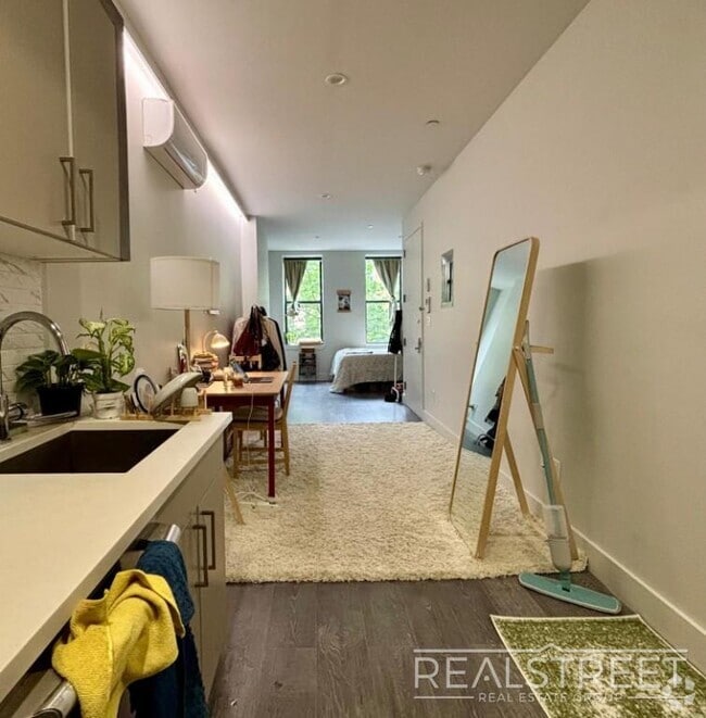 Building Photo - Modern New Studio in Bushwick! Unit 2A Rental