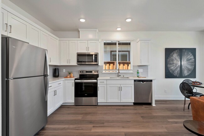 Building Photo - Rancho Valencia Rental