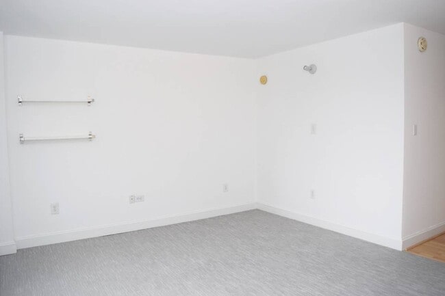 Photo - 2939 Van Ness St NW Unidad 828