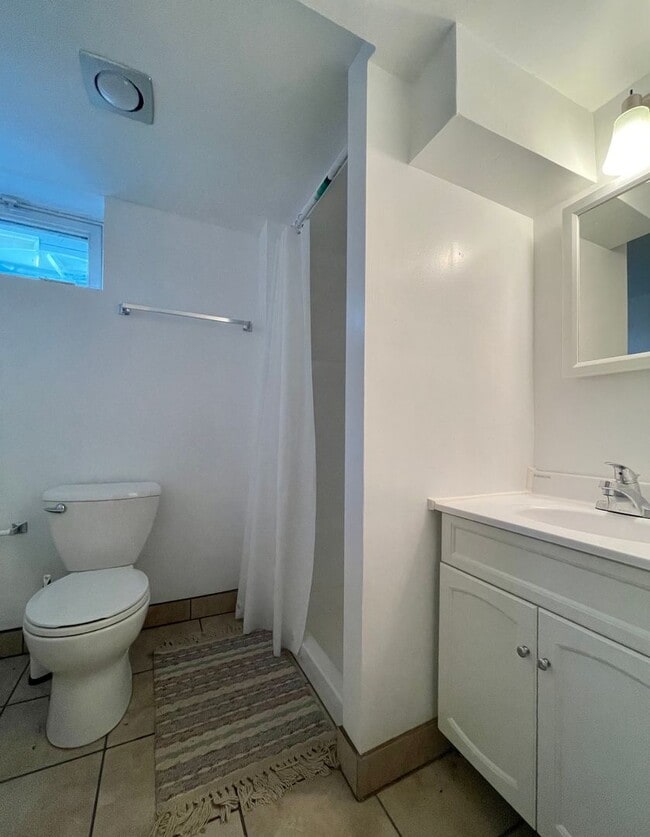 505 W 70th St