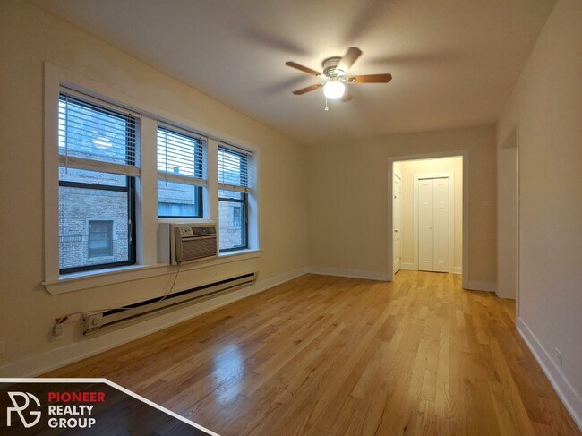 Photo - 3732 N Pine Grove Ave
