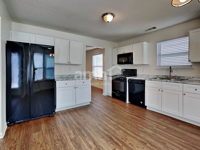 Photo - 3013 Summer Breeze Dr